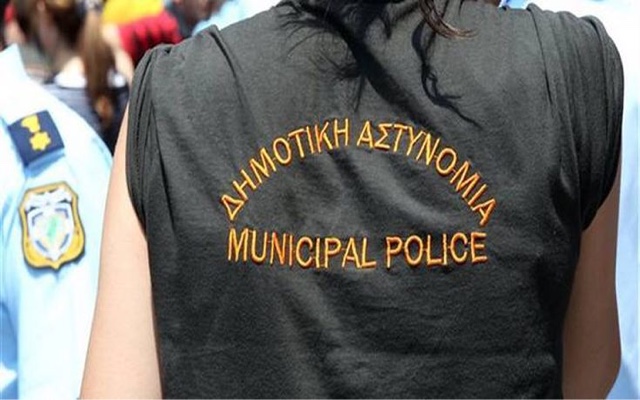 Πάνω από 4.000 κλήσεις έκοψε η Δημοτική Αστυνομία στη Θεσσαλονίκη σε 15
ημέρες - Φωτογραφία 1