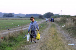 500 κιλά αρτοσκευάσματα στη Θεσσαλονίκη για τους πρόσφυγες - Φωτογραφία 1