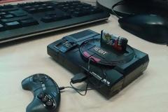 Το συγκεκριμένο Sega Mega Drive δεν είναι αυτό που φαίνεται... Δείτε και μείνετε άφωνοι! [photos]