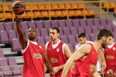 ΠΑΝΕΤΟΙΜΟΣ Ο ΘΡΥΛΟΣ ΓΙΑ ΤΗΝ ΠΡΕΜΙΕΡΑ ΤΗΣ EUROLEAGUE! (PHOTOS)