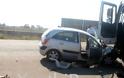 Απίστευτο ατύχημα κοντά στη Ν. Κεσσάνη Ξάνθης - Αυτοκίνητο «καρφώθηκε» σε νταλίκα μετά από καραμπόλα [photos+video] - Φωτογραφία 1