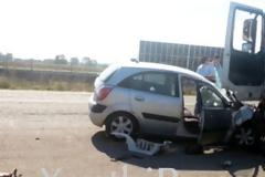 Απίστευτο ατύχημα κοντά στη Ν. Κεσσάνη Ξάνθης - Αυτοκίνητο «καρφώθηκε» σε νταλίκα μετά από καραμπόλα [photos+video]