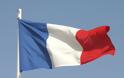 Σάλος στην Γαλλία: Βάλανε 10χρονα να κρατάνε τουφέκια εφόδου