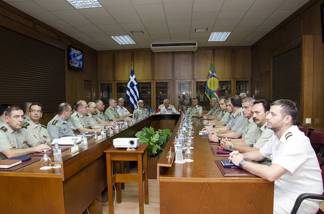 Επίσκεψη Αρχηγού ΓΕΕΘΑ σε 1η Στρατιά - ΑΤΑ - ΕΚΑΕ - 1ο ΑΚΕ - 110 ΠΜ - Φωτογραφία 2
