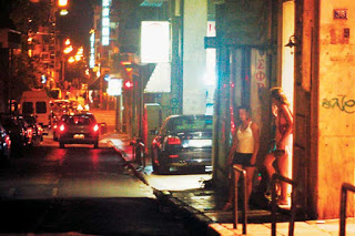 ΣΟΚΑΡΙΣΤΙΚΑ ΣΤΟΙΧΕΙΑ για την πορνεία στην Ελλάδα - Γυναίκες εκδίδονται ακόμα και για... - Φωτογραφία 1