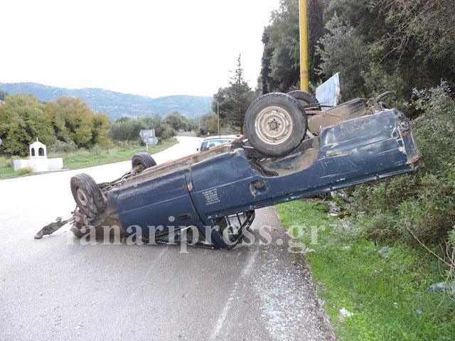 Ανετράπη αγροτικό οχήματο στην είσοδο του Καναλακίου [photos] - Φωτογραφία 2