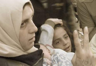 Συγκλονιστική ιστορία μάνας προσφυγόπουλων: Το ένα μου το πήρε ο πόλεμος, το άλλο... - Φωτογραφία 1