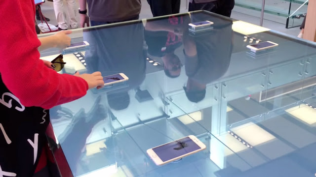 Η Apple τοποθετεί διαδραστικούς πάγκους στα καταστήματα της Apple Store - Φωτογραφία 1
