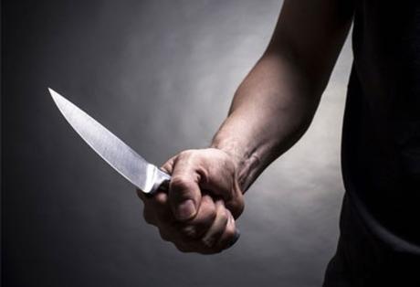 Πάτρα: Σοβαρό επεισόδιο σε καφετέρια - Νεαρός δράστης απείλησε θαμώνες με μαχαίρι - Φωτογραφία 1