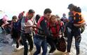 Πιάσανε 3 διακινητές προσφύγων