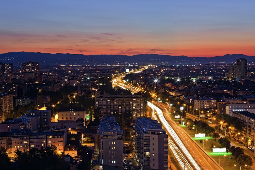 Η ΠΟΛΗ ΤΟΥ ΖΑΓΚΡΕΜΠ ΜΕ... ΤΗΝ ΕΡΥΘΡΟΛΕΥΚΗ ΜΑΤΙΑ! (PHOTOS) - Φωτογραφία 2