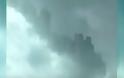 Απίστευτο μετεωρολογικό φαινόμενο - Η πλωτή πόλη που εμφανίζεται μέσα από τα σύννεφα (ΒΙΝΤΕΟ)