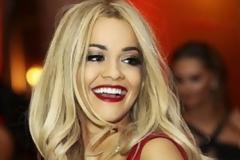 Η Rita Ora σε παραδοσιακό γάμο στο Κόσοβο [photos]