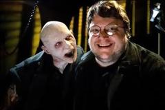 Guillermo del Toro: ένας ζωγράφος του σινεμά με ενθουσιασμό μικρού παιδιού