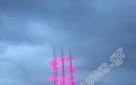 Ρόζ φωταγωγήθηκαν πριν από λίγο και οι περίφημες «Ομπρέλες» του Ζογγολόπουλου [photos] - Φωτογραφία 3