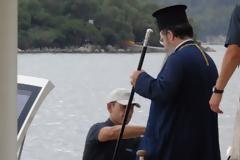 Αποκλειστικές είκονες από την αποβίβαση των ιερέων για το γάμο της Εκατερίνα [photos+video]
