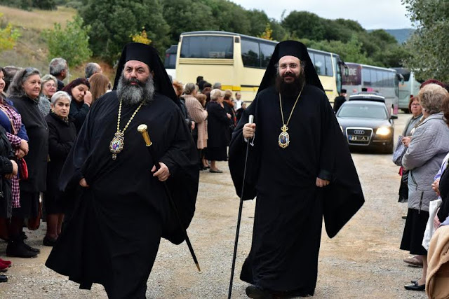 7279 - Ιερά κειμήλια της Ορθοδοξίας από τη Σιμωνόπετρα στη Μητρόπολη Λαγκαδά (φωτογραφίες) - Φωτογραφία 3