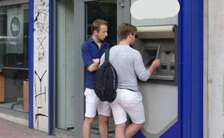 ΕΕΑ: Παρέμβαση για τις υπέρογκες προμήθειες τραπεζών από κάρτες - Φωτογραφία 1