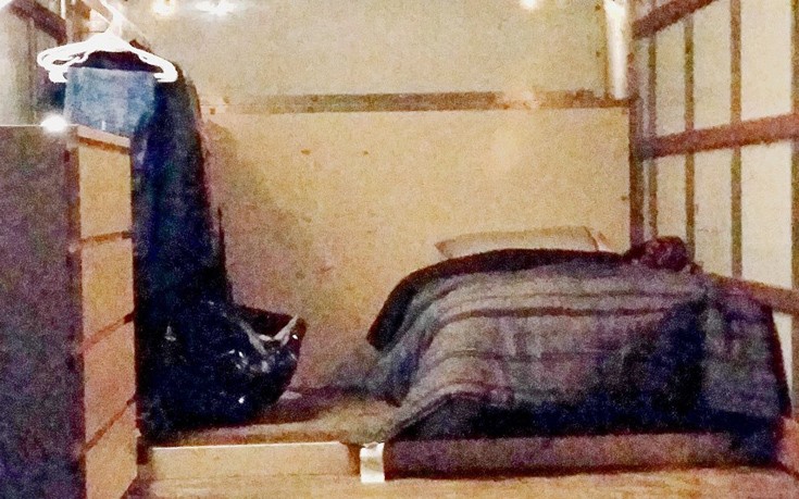 ΑΠΙΣΤΕΥΤΟ: Κοιμάται σε φορτηγό στο πάρκινγκ και δουλεύει στη Google [photo] - Φωτογραφία 4