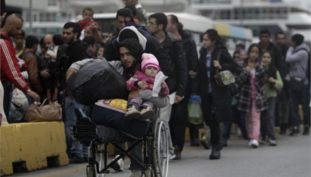 Spiegel: Η Ευρωπαϊκή Επιτροπή ζητά κέντρο υποδοχής 40-50.000 προσφύγων στην Αθήνα - Φωτογραφία 1