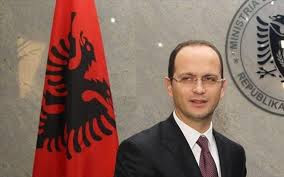 Επίθεση εναντίον της αλβανικής πρεσβείας στην Ποντγκόριτσα - Φωτογραφία 1