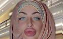 ΣΟΚΑΡΙΣΤΙΚΟ: Δείτε την γυναίκα με τα μεγαλύτερα χείλη του διαδικτύου [photos] - Φωτογραφία 9
