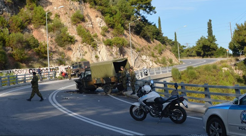 Παραλίγο τραγωδία σε τροχαίο με φαντάρους σήμερα στη Σάμο! (Φωτό) - Φωτογραφία 5