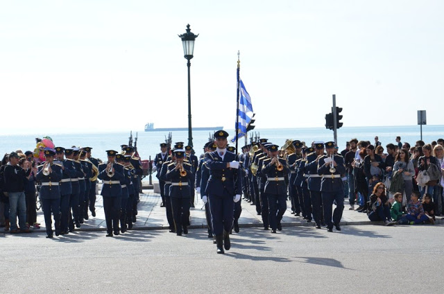 Εκδήλωση Στρατιωτικών Μουσικών στη πόλη της Θεσσαλονίκης - Φωτογραφία 1