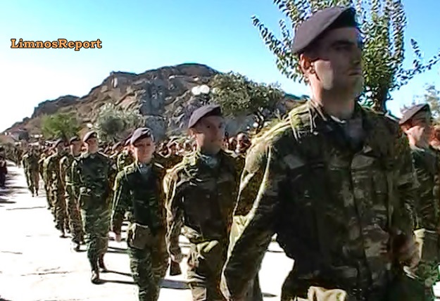 Η Στρατιωτίνα στην παρέλαση της Λήμνου, που έκοψε «ανάσες»! - Φωτογραφία 9