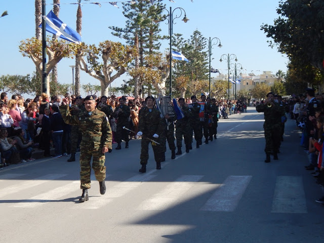 Φωτό από την παρέλαση του στρατού στην Κω για την επέτειο της 28ης Οκτωβρίου - Φωτογραφία 3
