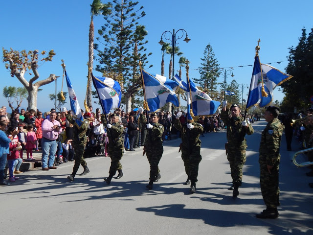 Φωτό από την παρέλαση του στρατού στην Κω για την επέτειο της 28ης Οκτωβρίου - Φωτογραφία 8