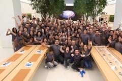 Η Apple άνοιξε στο Ντουμπάι το μεγαλύτερο Apple Store
