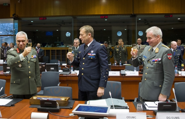 Ανέλαβε ο Έλληνας Στρατηγός τα καθήκοντα του Προέδρου της Στρατιωτικής Επιτροπής της Ε.Ε ! (φώτο) - Φωτογραφία 4