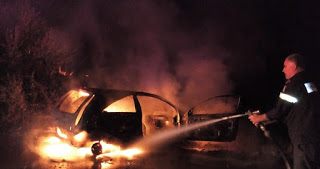 Σοβαρό τροχαίο στην Λαμία: Πήρε φωτιά το αμάξι [photo+video] - Φωτογραφία 1