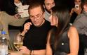 Ο Σταμάτης Γονίδης με την σύζυγό του στον κουμπάρο τους - Έπιασε το μικρόφωνο και έγινε χαμός [photos + video]] - Φωτογραφία 2