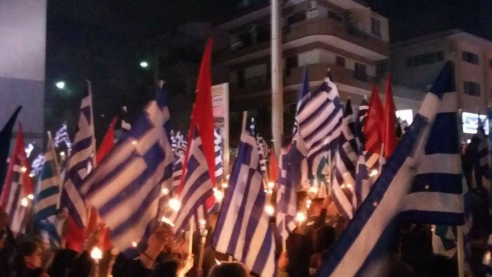 Χιλιάδες άνθρωποι στον τόπο θυσίας των δύο άτυχων νέων - Πρώτες εικόνες - Φωτογραφία 4