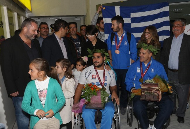 Πλήθος κόσμου αποθέωσαν τους παγκόσμιους πρωταθλητές στην Κρήτη [photos + video] - Φωτογραφία 3