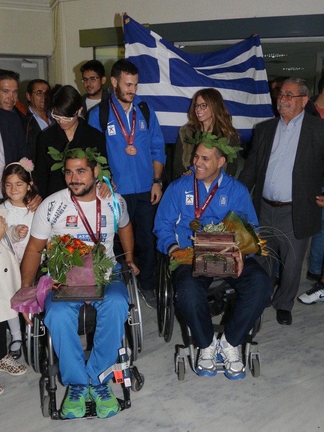 Πλήθος κόσμου αποθέωσαν τους παγκόσμιους πρωταθλητές στην Κρήτη [photos + video] - Φωτογραφία 4