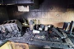 ΠΡΟΣΟΧΗ! Εξετάστε καλύτερα τα δώρα που κάνετε στα παιδιά! Αυτός ο παππούς λαμπάδιασε όλη την κουζίνα [photo]