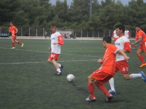 Έπαιξαν ποδόσφαιρο με τους πρόσφυγες και κέρδισε η αλληλεγγύη (pic) - Φωτογραφία 6