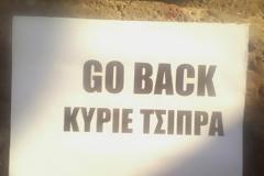 Λέσβος: Προσφυγόπουλο πλησιάζει τον Σουλτς και φωνάζει money...