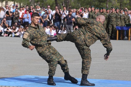 Απονεμήθηκαν οι «Πράσινοι» μπερέδες στους νέους καταδρομείς στην Κύπρο - Φωτογραφία 5