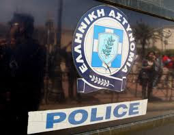 Έφοδος της Αστυνομίας σε οίκους ανοχής στο κέντρο της Αθήνας - Φωτογραφία 1
