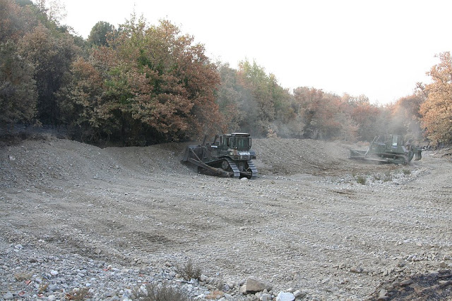 Συνδρομή των ΕΔ στην Αντιπυρική Περίοδο 2015 - Φωτογραφία 28