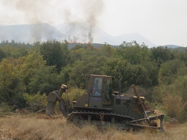 Συνδρομή των ΕΔ στην Αντιπυρική Περίοδο 2015 - Φωτογραφία 7