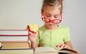 Σωστή στάση των παιδιών κατά το διάβασμα και τη γραφή [photos]