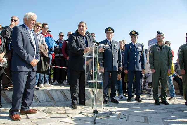 Κατάθεση στεφάνου στο Μνημείο του Άγνωστου Στρατιώτη από τον Αρχηγό ΓΕΑ - Φωτογραφία 15