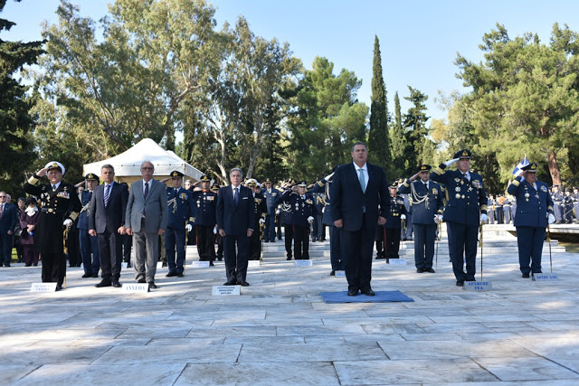 Παρουσία Πολιτικής και Στρατιωτικής Ηγεσίας ΥΠΕΘΑ στον επίσημο εορτασμό του προστάτη της Πολεμικής Αεροπορίας Αρχαγγέλου Μιχαήλ - Φωτογραφία 3