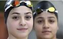 Απίστευτο: Αδερφές κολυμβήτριες από τη Συρία κολύμπησαν τρεις ώρες για να φθάσουν στη Μυτιλήνη [photos]