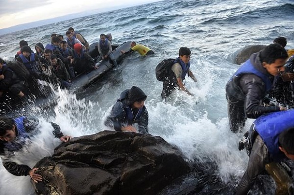 FRONTEX: ΠΕΡΙΣΣΟΤΕΡΟΥΣ ΑΠΟ 500 ΧΙΛΙΑΔΕΣ ΠΡΟΣΦΥΓΕΣ ΔΕΧΤΗΚΑΝ ΤΑ ΕΛΛΗΝΙΚΑ ΝΗΣΙΑ ΤΟ ΤΕΛΕΥΤΑΙΟ ΔΕΚΑΜΗΝΟ - Φωτογραφία 1